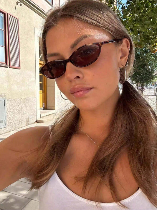 Classic Tortoise Shell Oval Frame Sunglasses